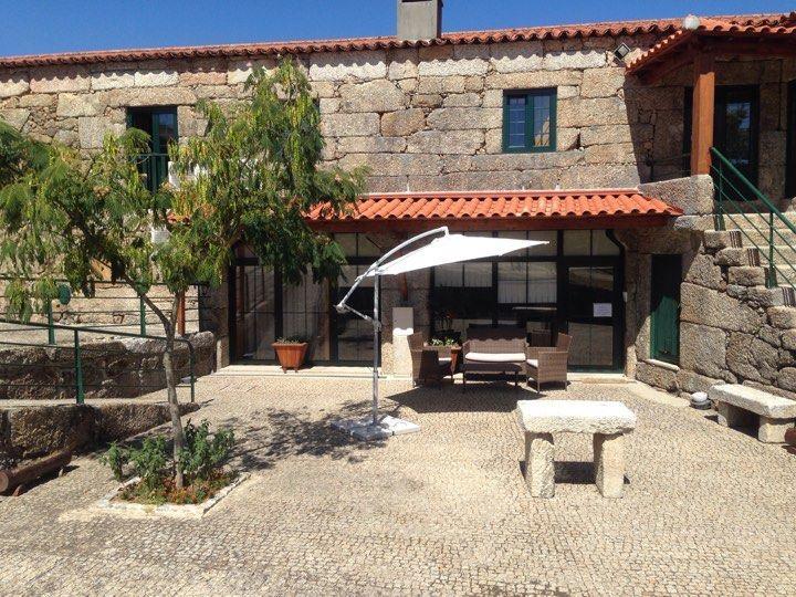 Guesthouse Casa Das Abegoarias Celorico De Basto Bagian luar foto